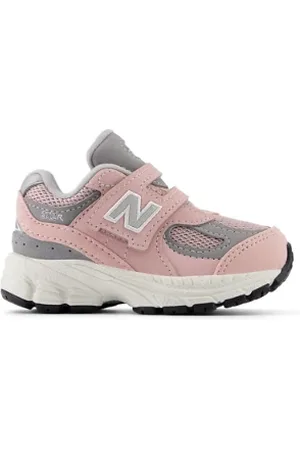 New Balance Kinder 2002 HOOK & LOOP in , Synthetic