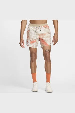 Nike Trail Stride Dri-FIT-Laufshorts mit integriertem Slip (ca. 18 cm) (Herren)