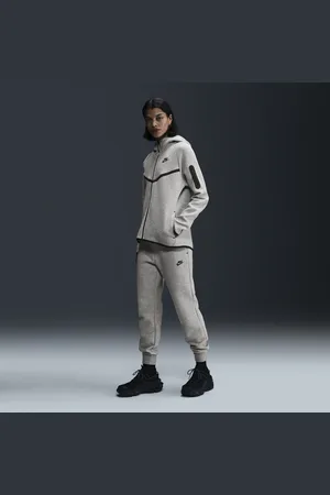 Nike Sportswear Tech Fleece Jogginghose mit mittelhohem Bund für Damen