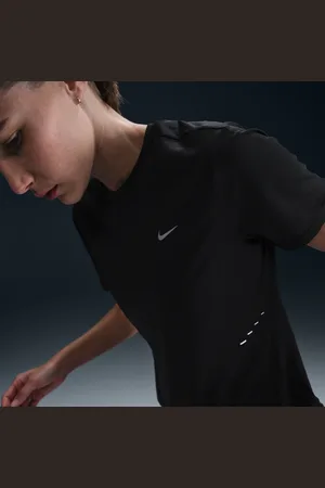 Nike Swift Dri-FIT Kurzarm-Laufoberteil (Damen)