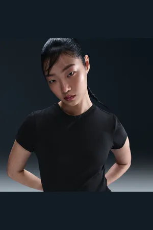 Nike Court Advantage Dri-FIT Kurzarm-Tennisoberteil für Damen