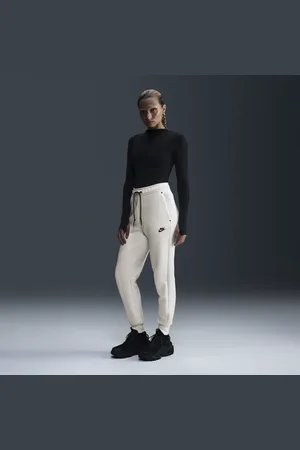 Nike Sportswear Tech Fleece Jogginghose mit mittelhohem Bund für Damen