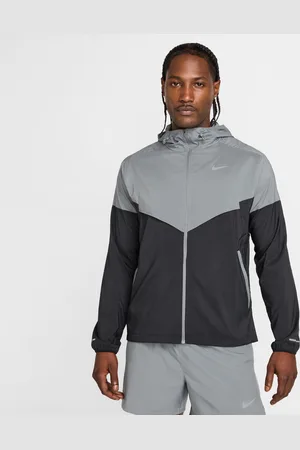 Nike Impossibly Light Windrunner Laufjacke (Herren)