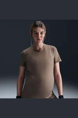 Nike (M) One Dri-FIT-Kurzarmshirt mit schmaler Passform für Damen (Schwangere und Mütter)