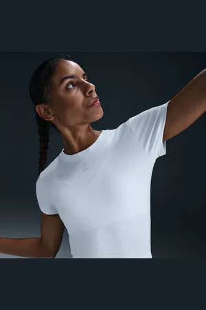 Nike Court Advantage Dri-FIT Kurzarm-Tennisoberteil für Damen