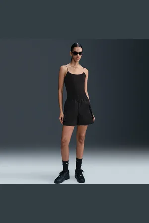 Nike Sportswear Essential Woven Cargoshorts aus Webmaterial mit hohem Taillenbund (Damen, ca. 13 cm)