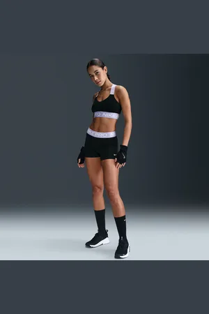 Nike Pro Damenshorts (ca. 8 cm)