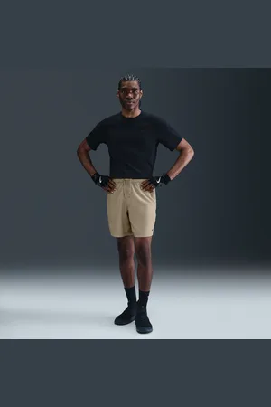 Nike Form vielseitige Dri-FIT Herrenshorts ohne Futter (ca. 18 cm)