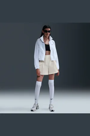 Nike Sportswear Essential Woven Cargoshorts aus Webmaterial mit hohem Taillenbund (Damen, ca. 13 cm)