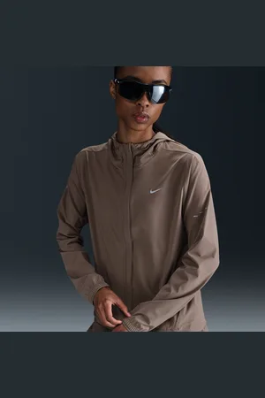 Nike Swift verstaubare Repel-Laufjacke (Damen)