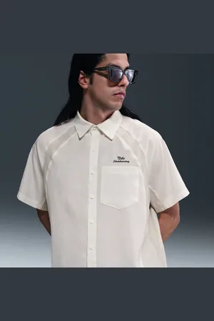 Nike SB Dri-FIT Kurzarm-Bowler-Shirt aus Webmaterial