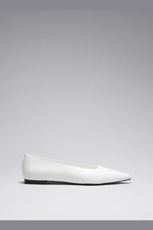 & OTHER STORIES Flache Ballerinas Mit Spitzer Zehenpartie