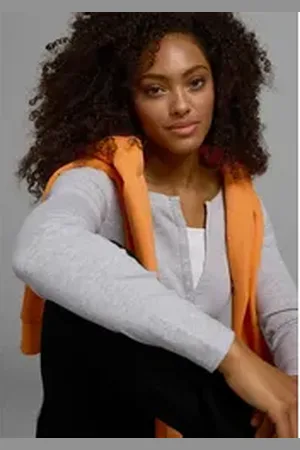 FLASHLIGHTS 2-in-1-Langarmshirt figurbetonte Passform, Rundhalsausschnitt, elastisches Material grau 32/34