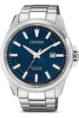 Citizen Solaruhr, Herren Analog Eco-Drive Uhr mit Super Titanium Armband BM7470-84L
