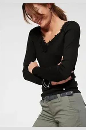 AJC Langarmshirt Langarm, figurbetont, mit zauberhafter Spitze schwarz 40/42 (M)