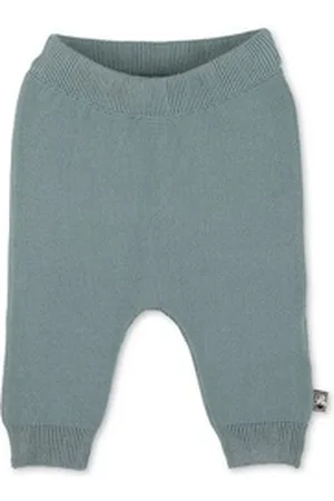 Sterntaler ® Latzhose GOTS Strick-Hose (1-tlg) Baby Strickhose - Nachhaltige Strick-Hose aus Baumwolle (Bio) in 3 Farben - Baby Strick Latzhose, Trageangenehme Babyhose mit Motiv "Stern" - Strickhose Mädchen mit eingesticktem Stern grün 86