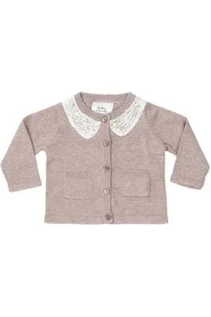 Stellou & friends Strickjacke Cardigan mit Spitzenkragen Cardigan mit Spitzenkragen 74/80