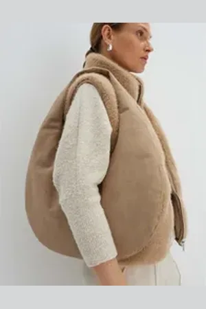 Someday Shopper Halbmondtasche BUJINA in Veloursleder Optik beige