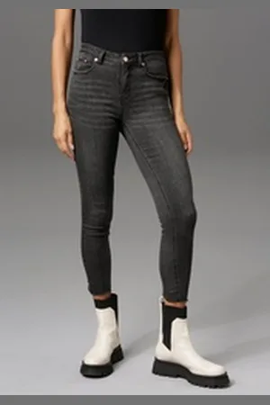 Aniston Skinny-fit-Jeans regular waist - mit ausgefransten Beinabschluss schwarz 40