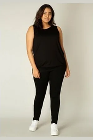 Base Level Longtop Yasmina Formgebendes Bündchen am Saum schwarz 44