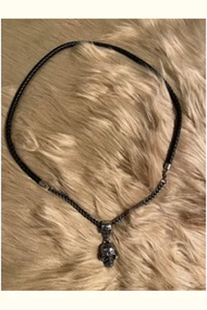 Aaron Bane Charm-Kette double Skull Halskette mit 8mm Lederband Königskette Karabiner (1-tlg)