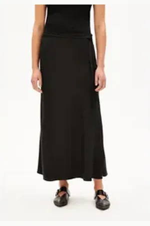 Armedangels Maxirock GRAATIA Damen (1-tlg., Regular Fit) Webrock Regular Fit aus TENCELTM Lyocell Mix schwarz M/38/40