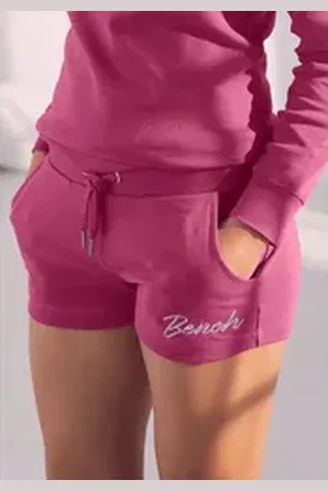 Bench Sweatshorts mit glänzender Logostickerei, Loungewear, Loungeanzug lila 40/42