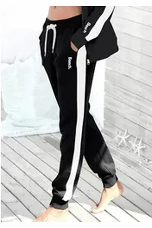 Bench Sweathose mit Seitenstreifen und schmalem Bein schwarz 32/34