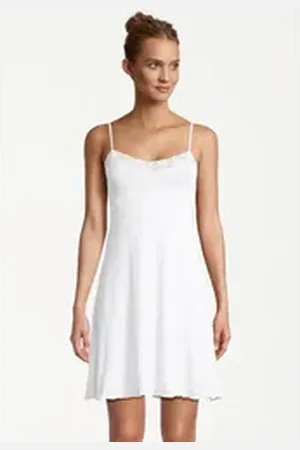 Nina Von C. Negligé Romance (1-tlg) Neglige - Atmungsaktiv - Details aus floraler Spitze weiß 40