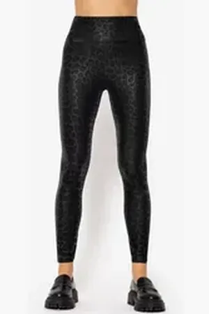 SASSYCLASSY Lederhose Kunstleder Leggins Damen mit Leo-Muster Schwarz High Waist Leggings in Lederimitat mit Leoparden-Print und Glanz Optik schwarz S