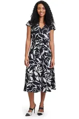 Betty & Co Betty&Co Midikleid Midikleid kurzarm Druck beige 42