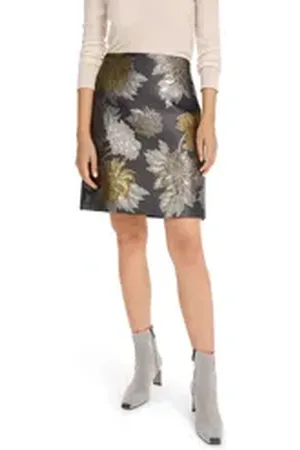 Marc Cain Minirock "Noble Neutrals" Premium Damenmode Floraler Minirock im glänzenden Jacquard grün 4 (40)