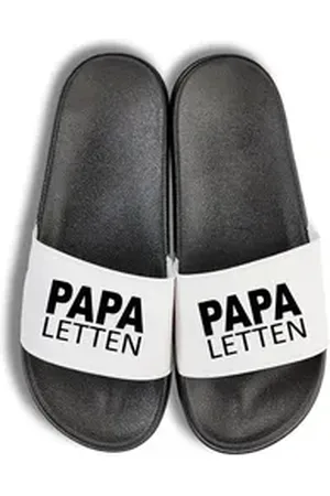 Youth Designz Herren Badelatschen "Papa Letten" Fun-Print lustig Geschenk Statement Badeschuh mit witzigen Aufdruck für Männer Väter Papa schwarz|weiß 40/41