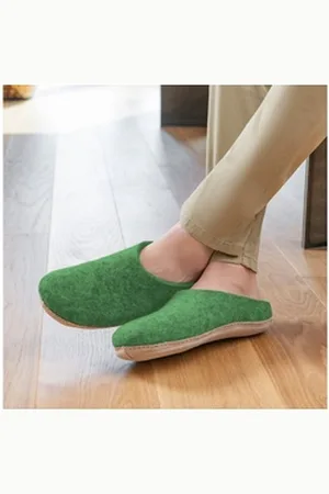 naturling Herren Filz Pantoffel Hausschuh (mit echter) Ledersohle grün 42 EU
