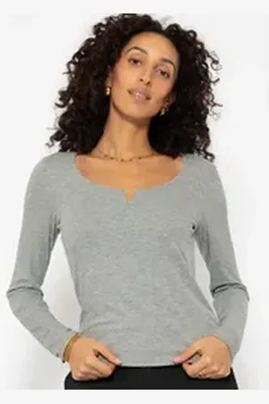 SASSYCLASSY Longshirt Geripptes Langarmshirt Damen mit V-Ausschnitt Shirt mit V-Detail Elegant Figurbetonte Passform Weiß Schwarz Grau grau S