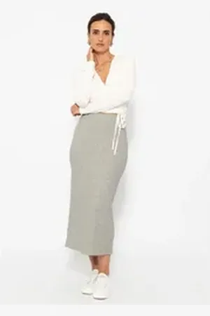 SASSYCLASSY Strickrock Gerippter Midirock Damen mit elastischem Bund Figurbetonter Strickrock mit High Waist Sitz Grau Beige Schwarz Khaki grau S
