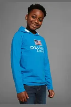 DELMAO Kapuzenshirt für Jungen Langarm, Basic-Passform, bedruckt, aus Baumwolle blau 128/134