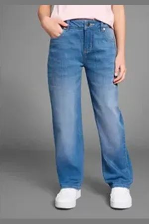 Kidsworld Loose-fit-Jeans Mädchenjeans in weiter Form Weite Jeans mit Logo-Stickerei blau 128