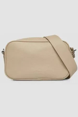 QS by s.Oliver Tragetasche Camera-Bag mit abnehmbarem Schultergurt und Paspel-Detail, Paspel beige