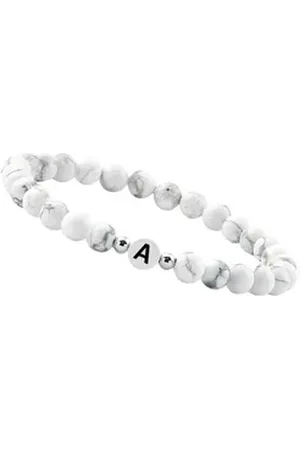 GOOD.designs Perlenarmband (1-tlg), aus Howlith-Steinen mit dem Buchstaben A weiß