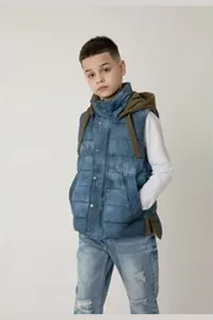 Gulliver Steppweste mit Kontrast-Kapuze und Denim-Print blau|braun 164