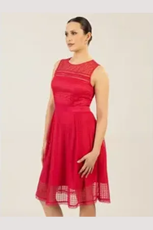 Apart Midikleid aus Mesh mit Lochspitzen Stickerei rosa 46