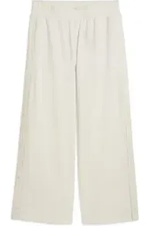PUMA Sporthose WARDROBE ESS Hose mit niedrigem Bund und Druckknopfverschluss weiß L