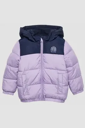 QS by s.Oliver Funktionsjacke Wattierte Jacke mit Glitzer-Print und Fleecefutter Kontrast-Details lila 128