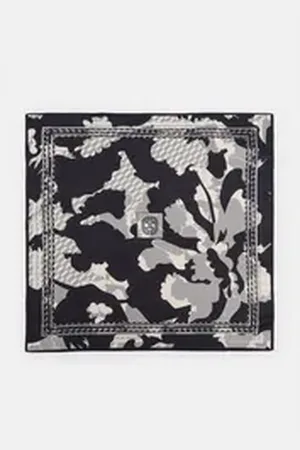 Comma, Comma Halstuch Hochwertiges Seidentuch mit ornamentalem Print blau