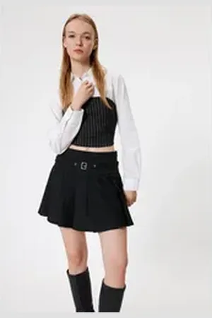Koton Minirock Mini Länge Dickes Plissee schwarz 34