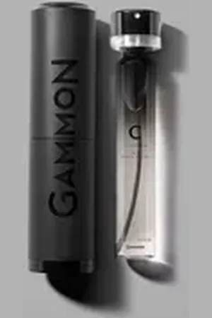 GAMMON Eau de Parfum 9076 Black Drums Herrenduft, frisch-holzig, 20% Parfum-Öl, 1-tlg., Je nach Ausführung ein unterschiedliches Duftensemble