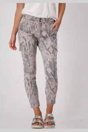 monari Cargohose mit Alloverprint braun 34