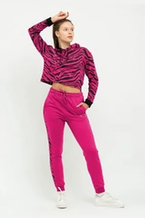 Tom Barron Freizeitanzug SWEATSHIRT HODDIE AND PANT SET, mit sportivem Design L