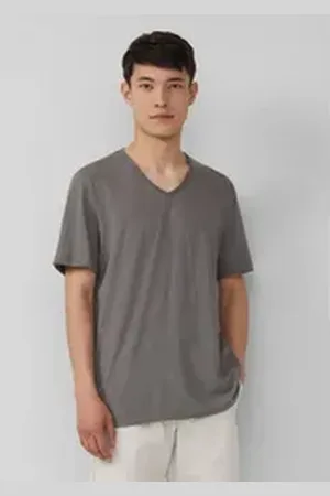 QS by s.Oliver Kurzarmshirt Luftiges T-Shirt mit V-Ausschnitt und Flammgarnstruktur Label-Patch grau 3XL